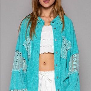 Contrast lace crochet sleeve button down slub shirt